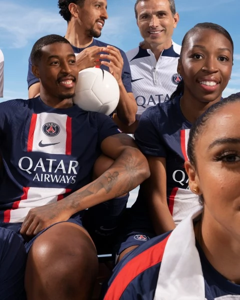 Maglia Paris Saint-Germain Paredes 8 Divisa Prima 2022/23 Maglia Paris Saint-Germain Paredes 8 Divisa Prima 2022/23